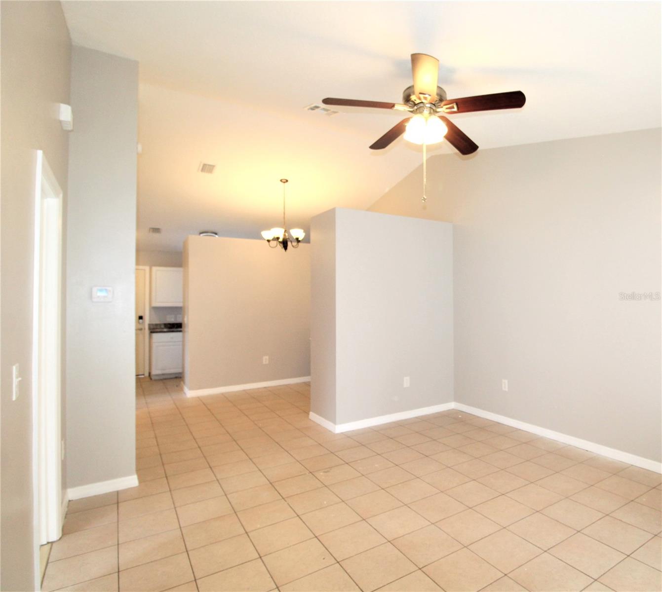 CRESTLINE - Residential Lease