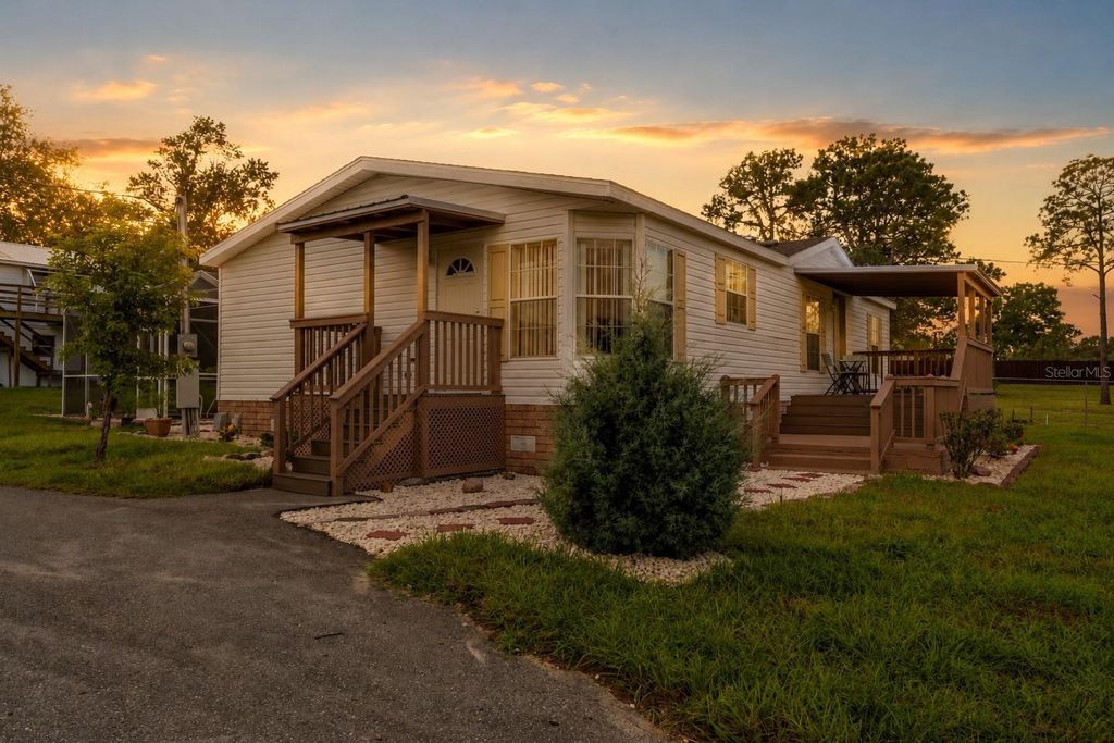 Photo of 8020 Grant Street, Brooksville, FL 34613 (MLS # W7887107)