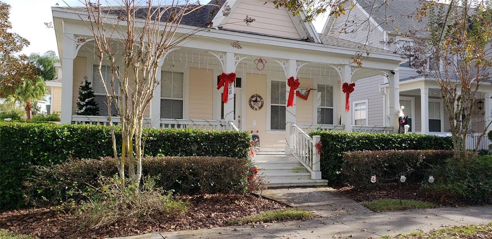 SINGLE FAMILY, one story home in North Village of Celebration. Large side yard and driveway, stainless steel appliances, no carpet, lawn care is not included. Garage apartment NOT included.