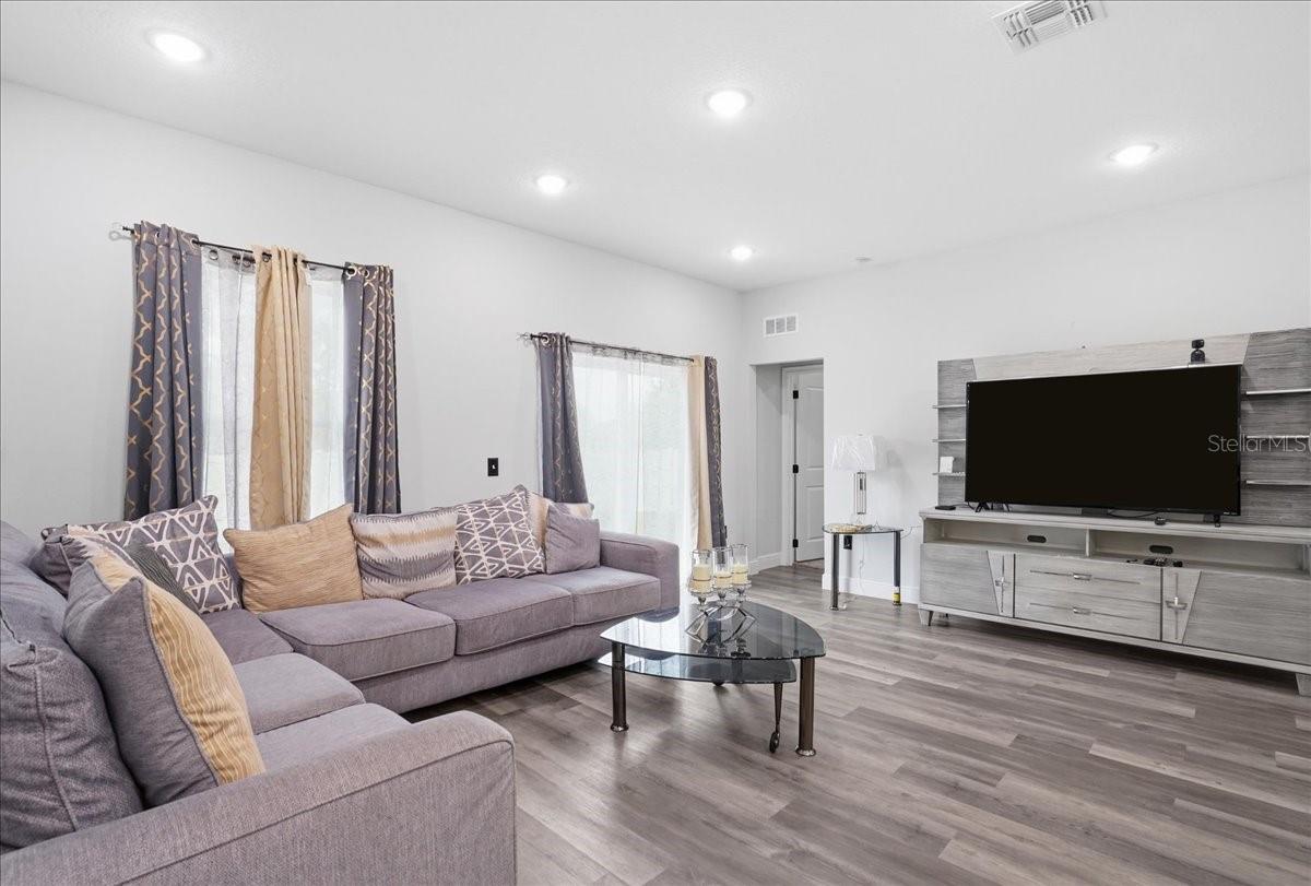 POINCIANA NBRHD 02 VILLAGE 08 - Residential