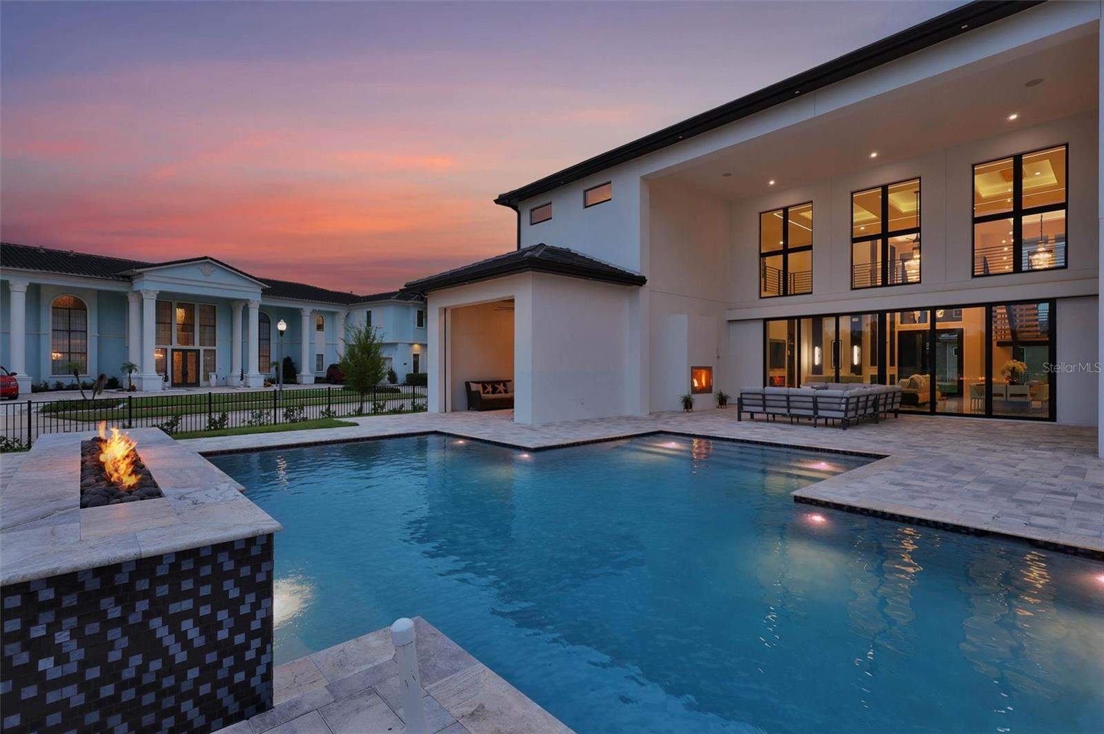1002 COYOTE CREEK WAY