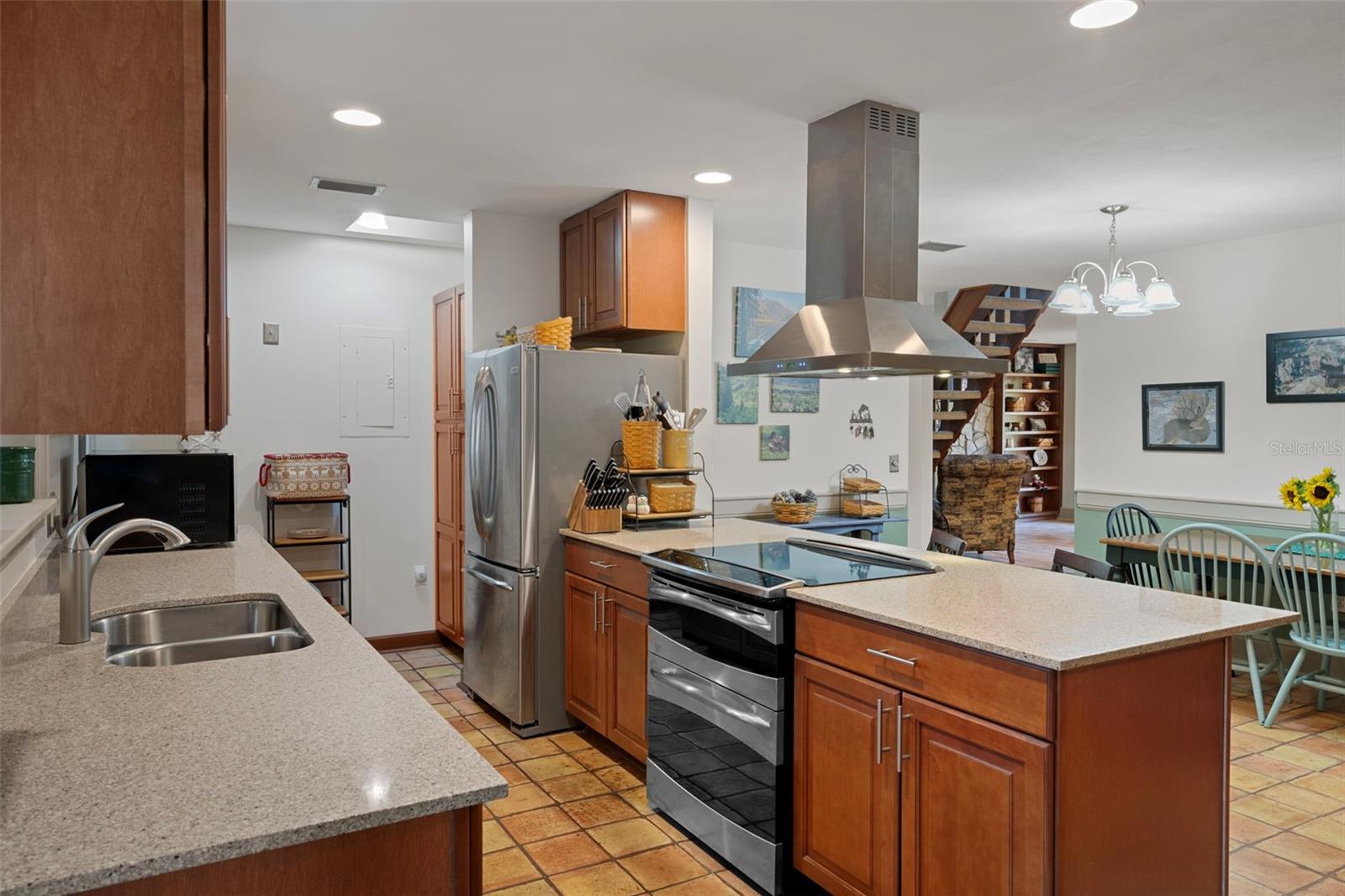 QUAIL RUN ESTATES - Residential