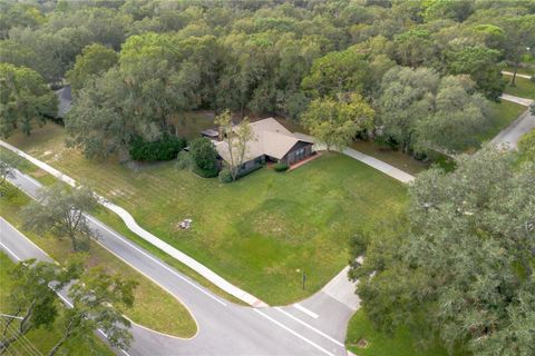 A home in DELAND