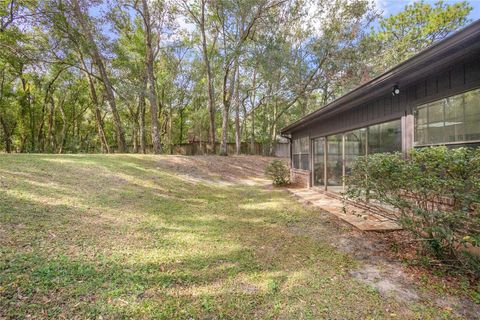 A home in DELAND