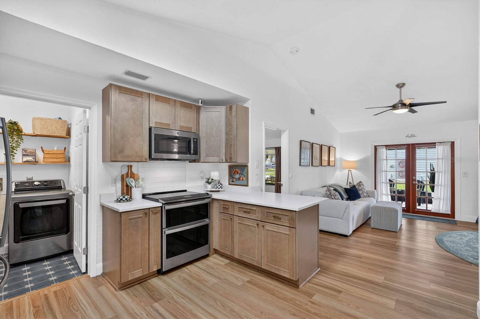 LONE OAK UNIT 01 - Residential