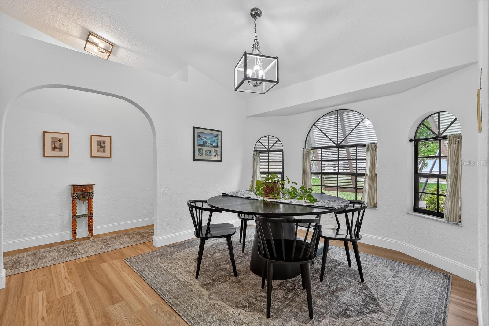 LONE OAK UNIT 01 - Residential