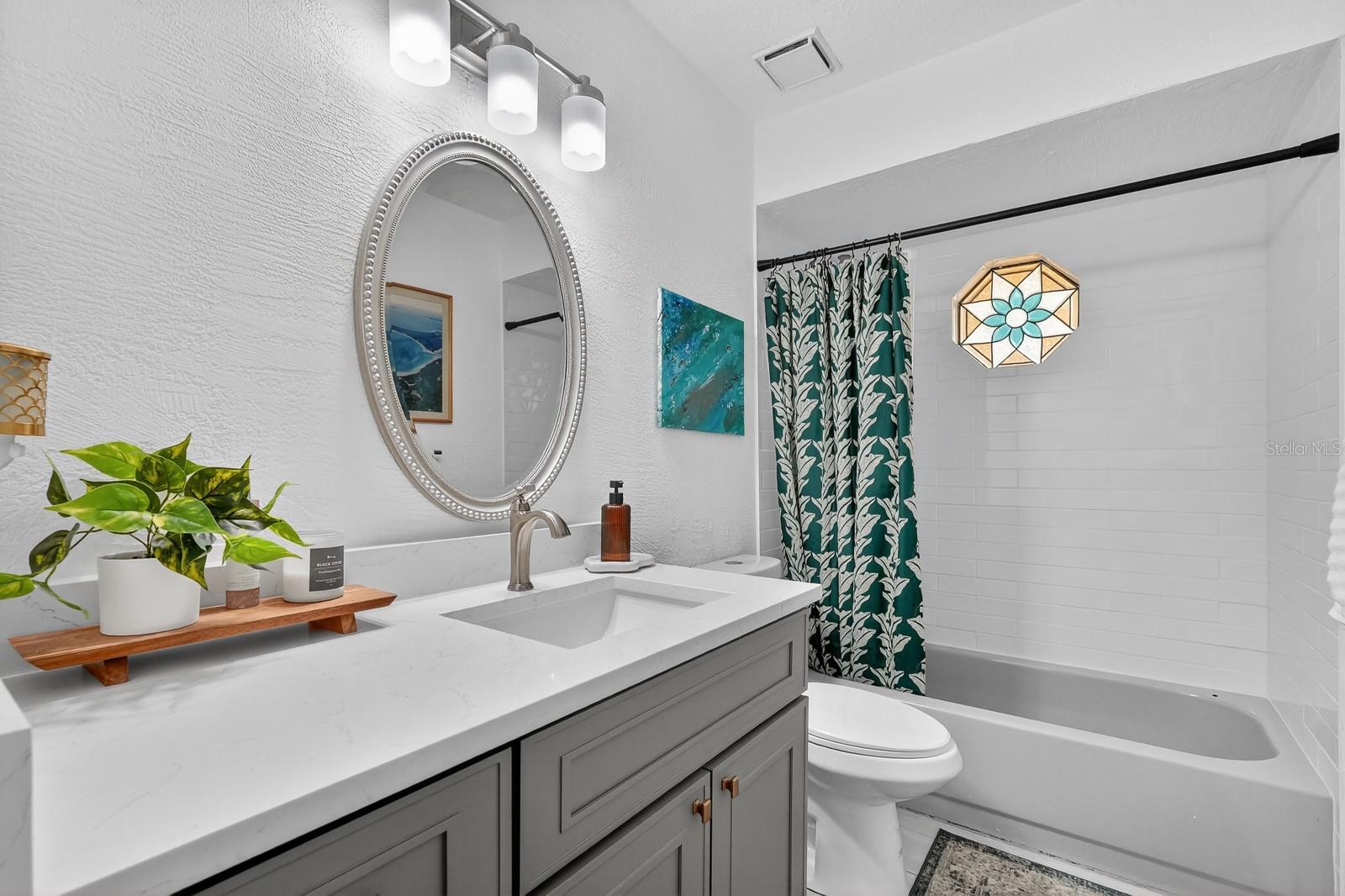 LONE OAK UNIT 01 - Residential