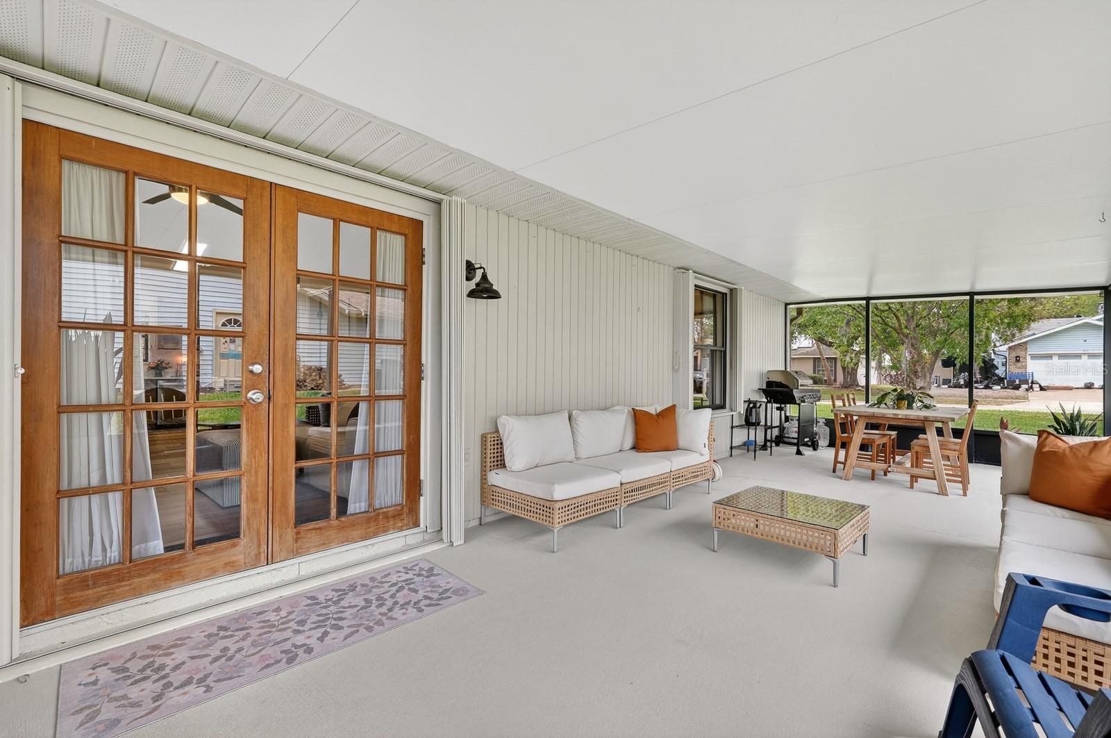 LONE OAK UNIT 01 - Residential