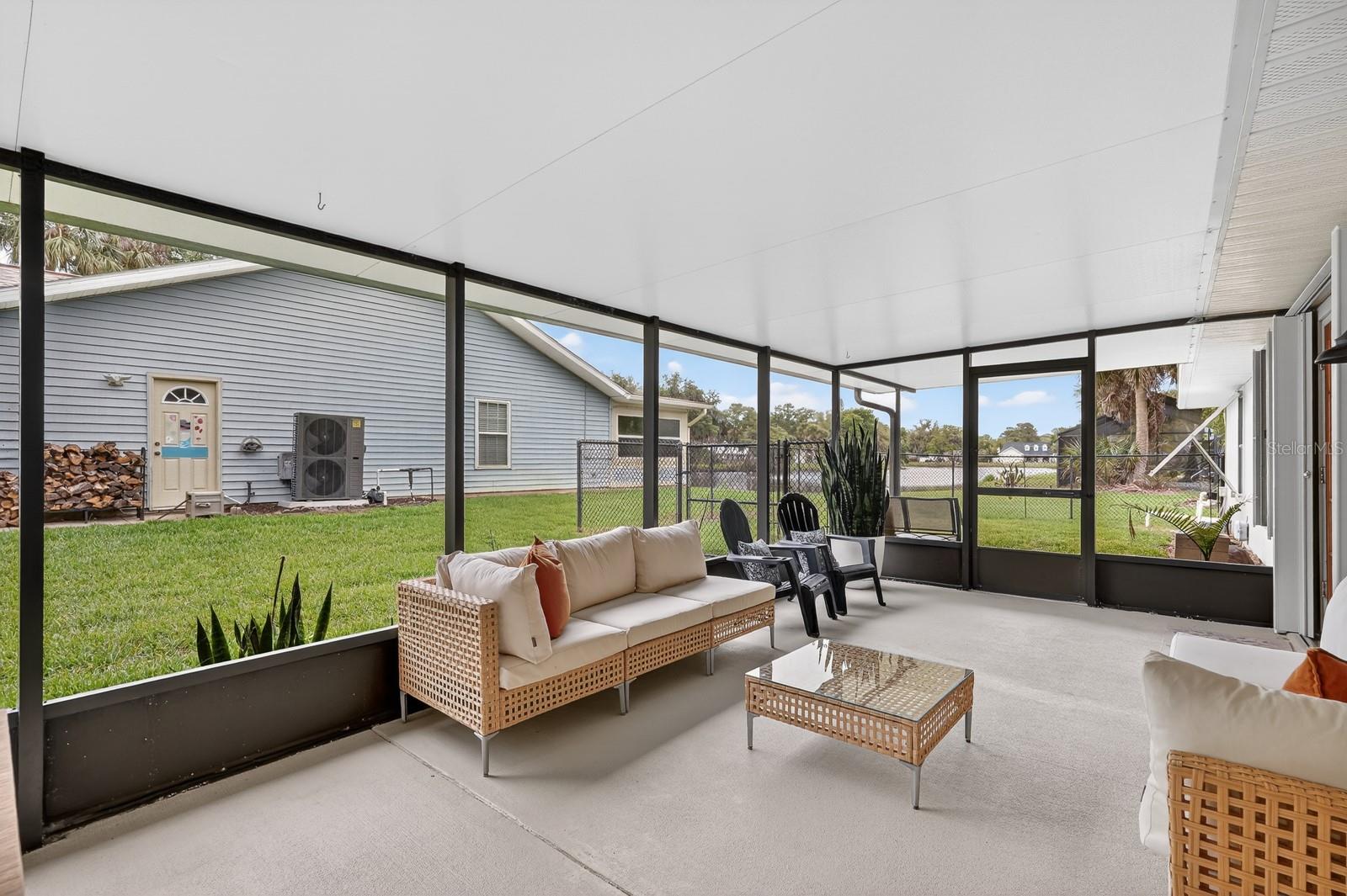 LONE OAK UNIT 01 - Residential