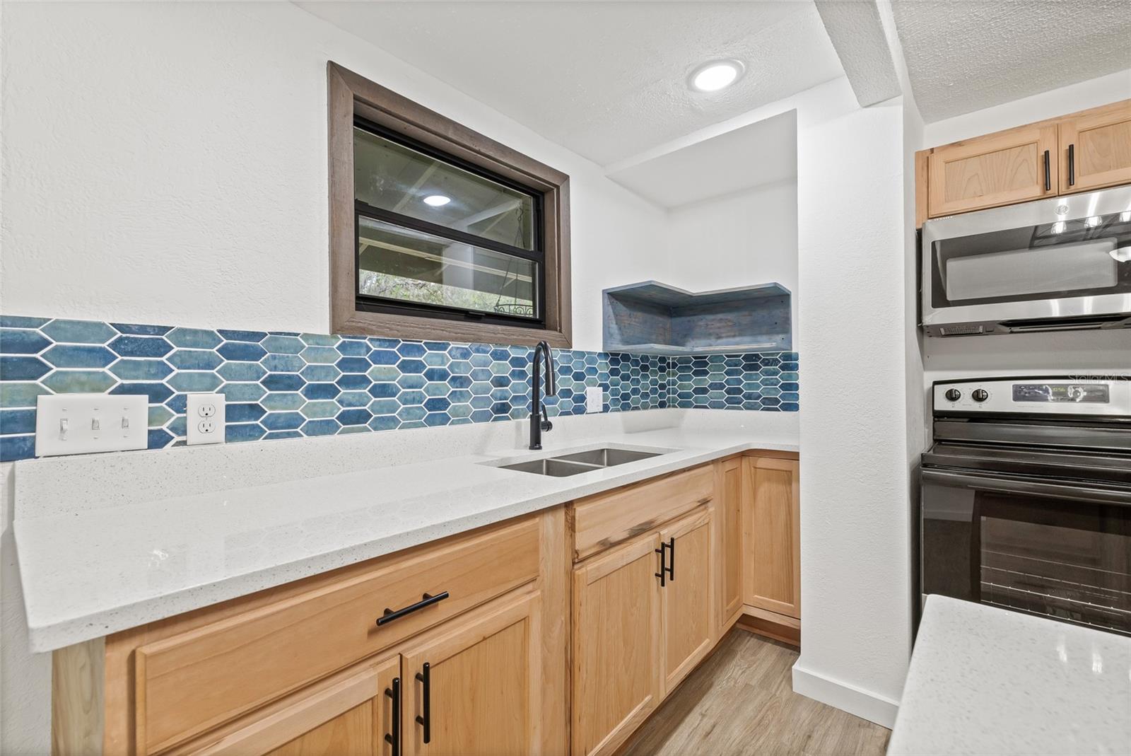 MOON LAKE ESTATES - Residential