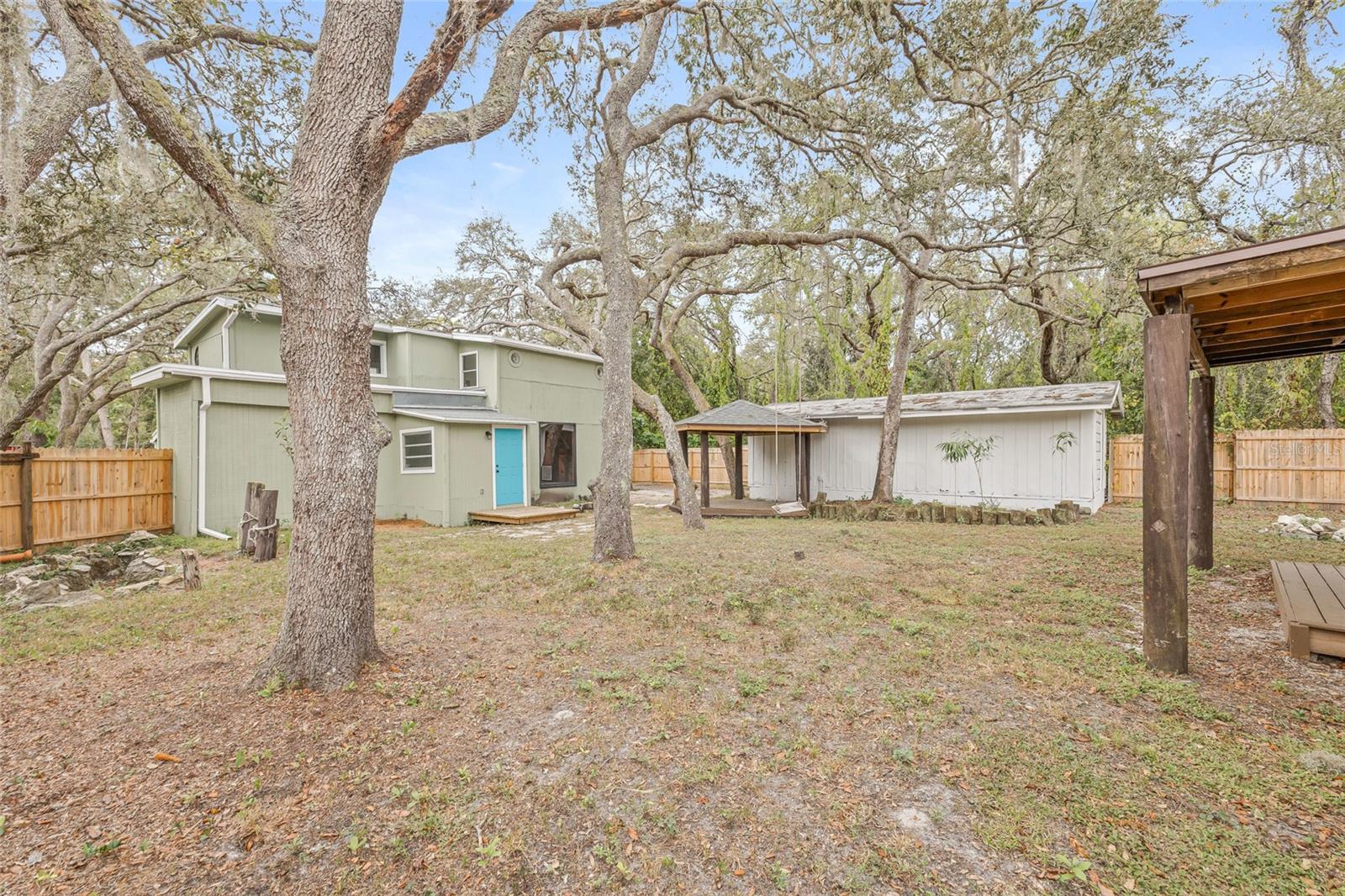 MOON LAKE ESTATES - Residential