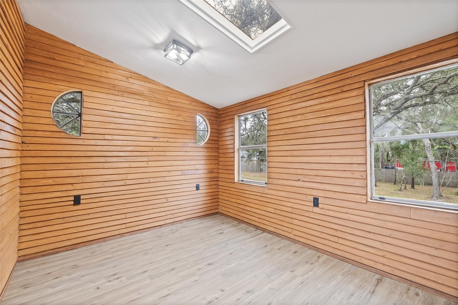 MOON LAKE ESTATES - Residential