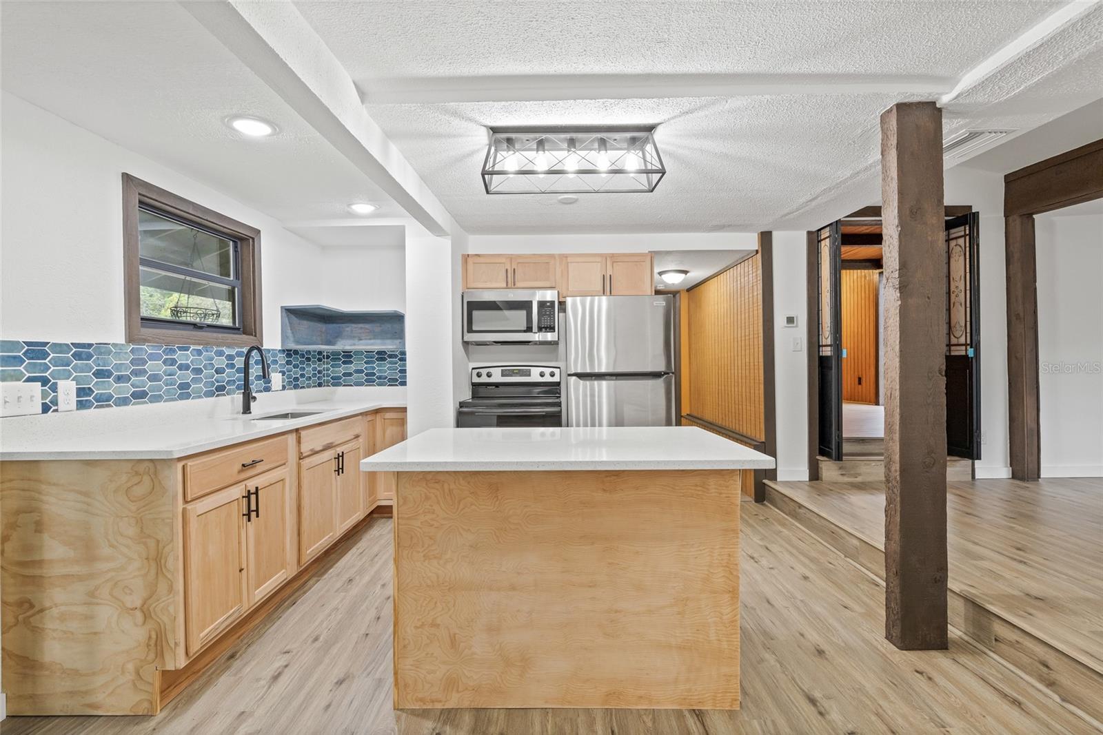 MOON LAKE ESTATES - Residential