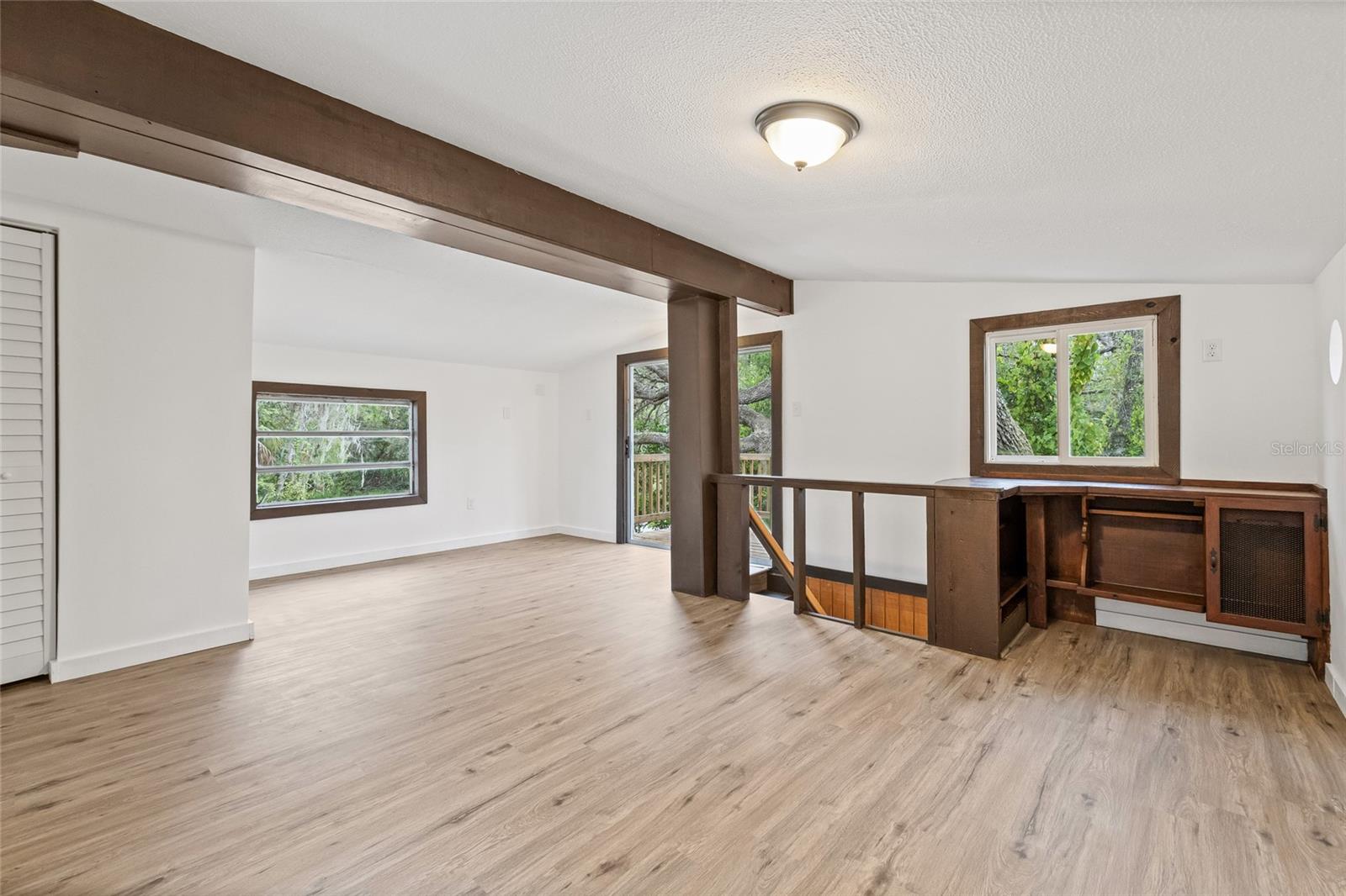 MOON LAKE ESTATES - Residential