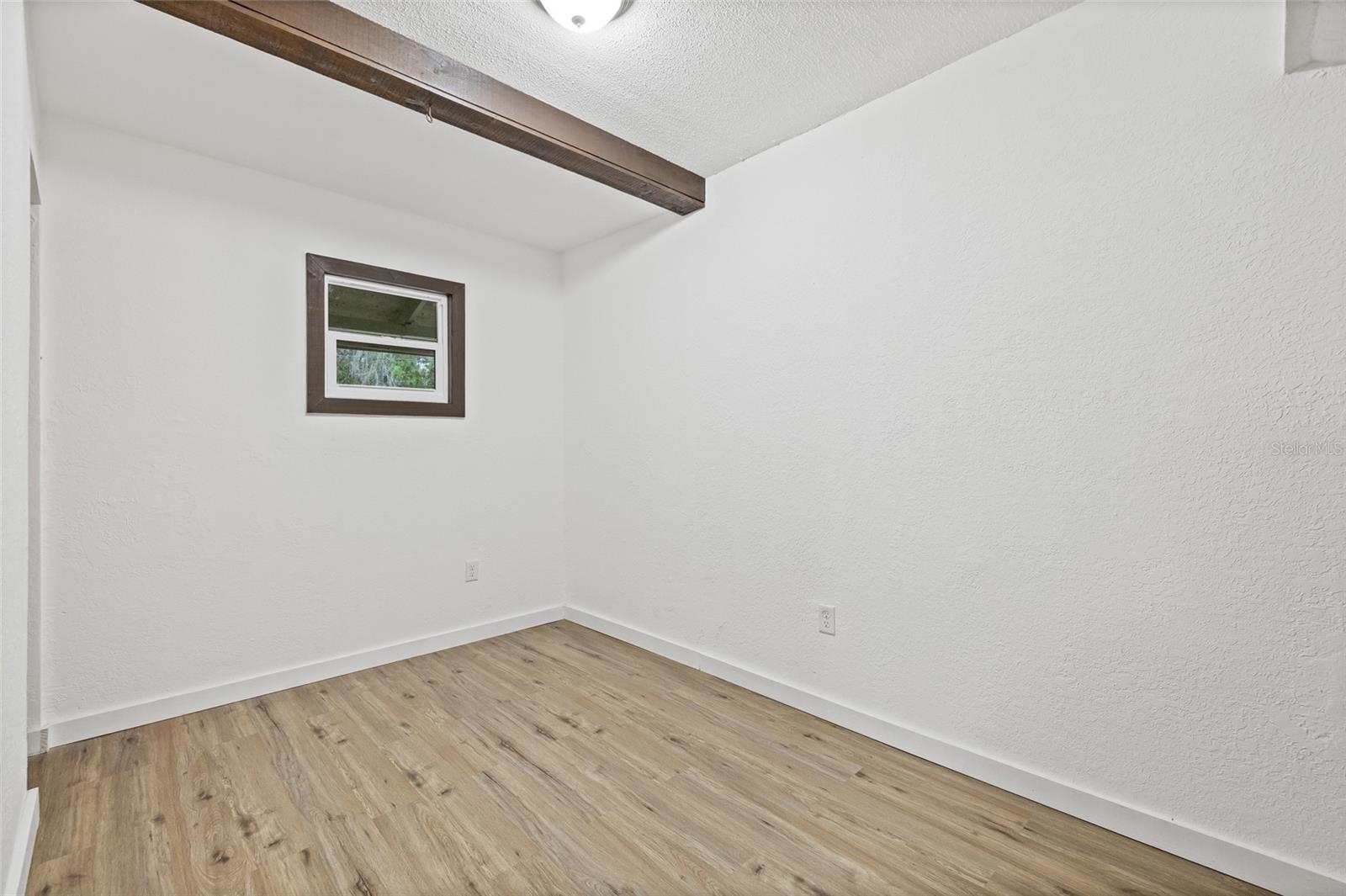 MOON LAKE ESTATES - Residential