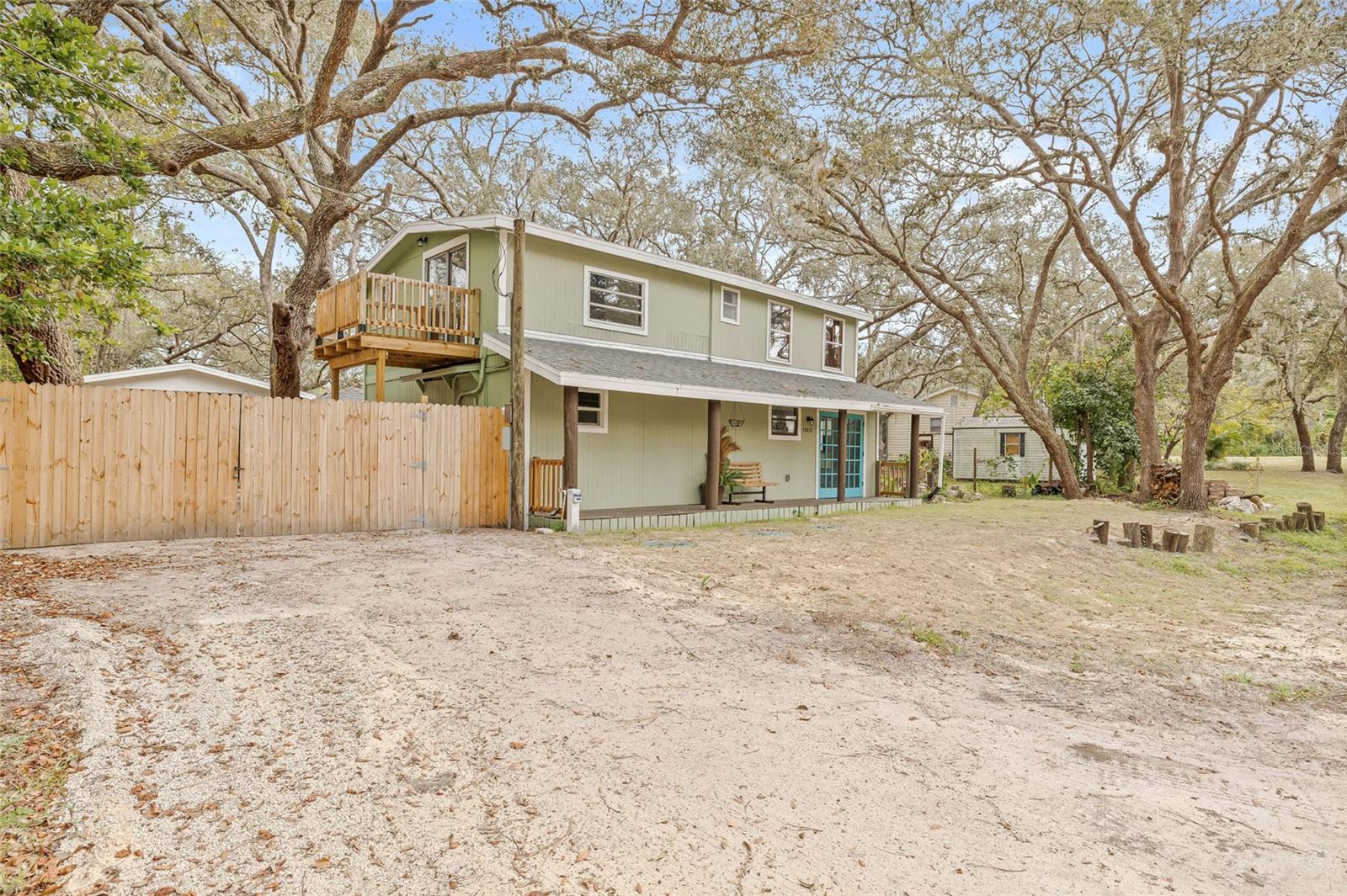 MOON LAKE ESTATES - Residential