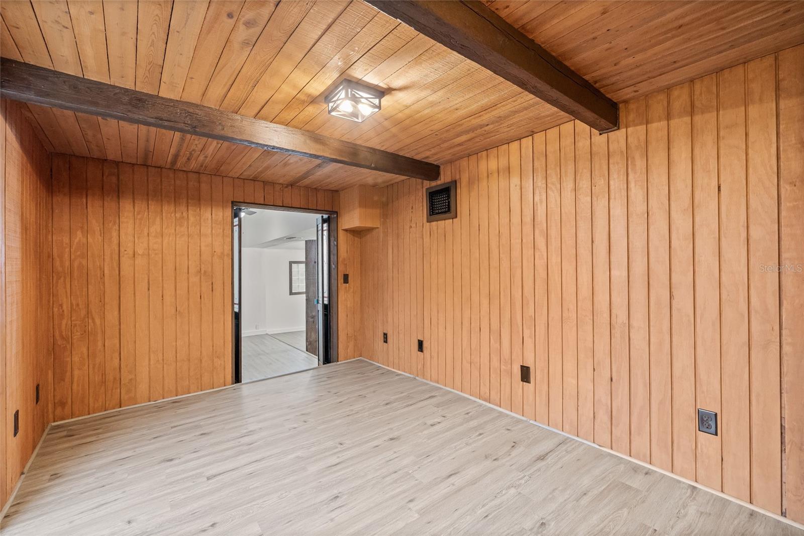 MOON LAKE ESTATES - Residential