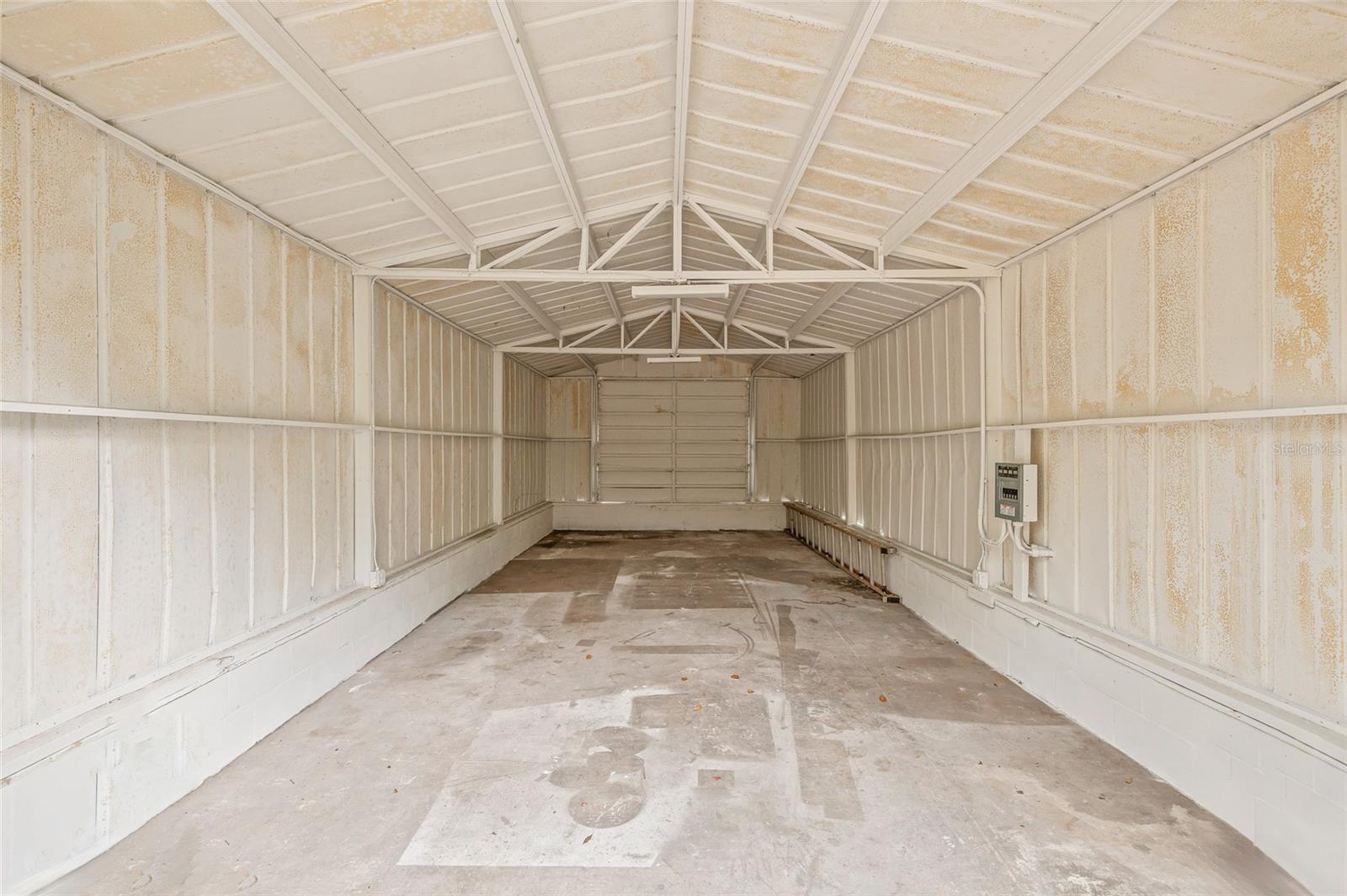 MOON LAKE ESTATES - Residential