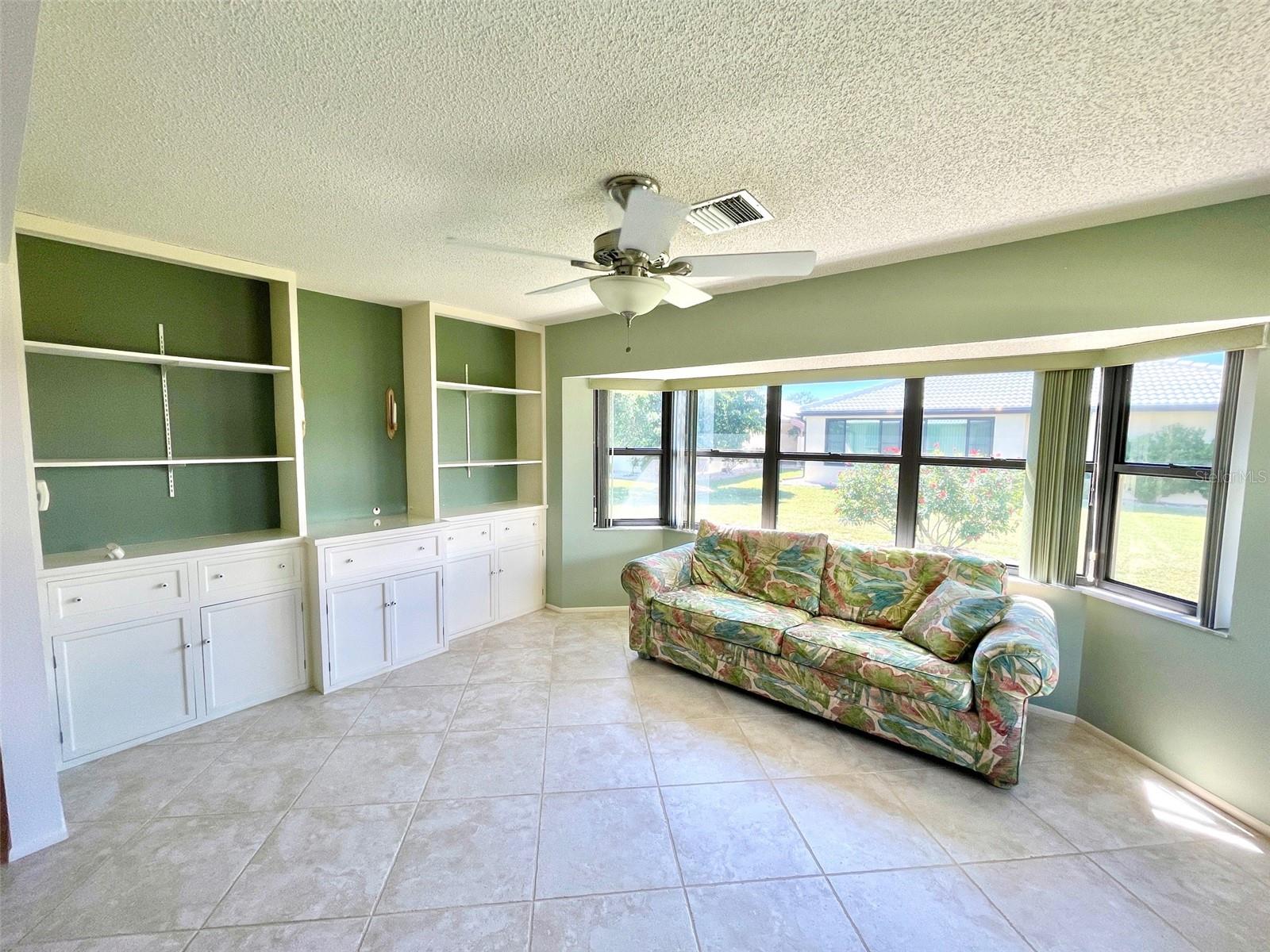 HOURGLASS LAKES PH 2 - Residential