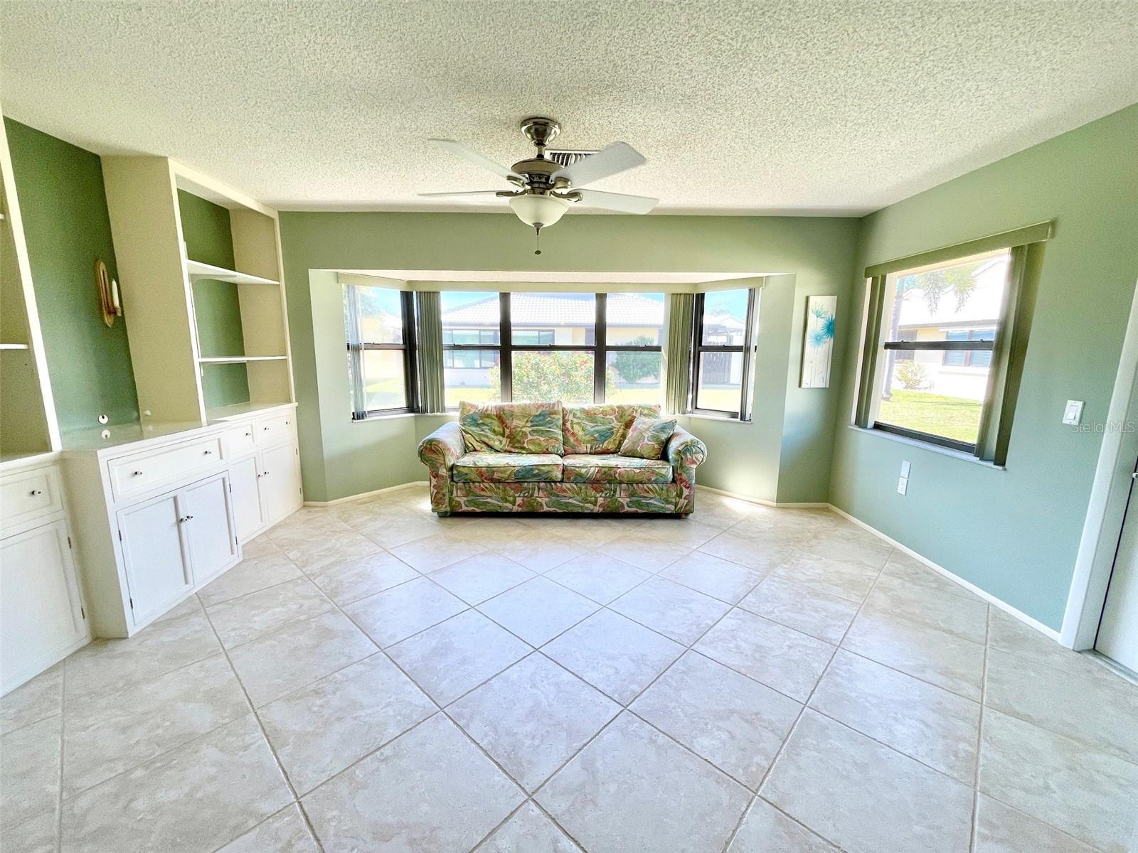 HOURGLASS LAKES PH 2 - Residential