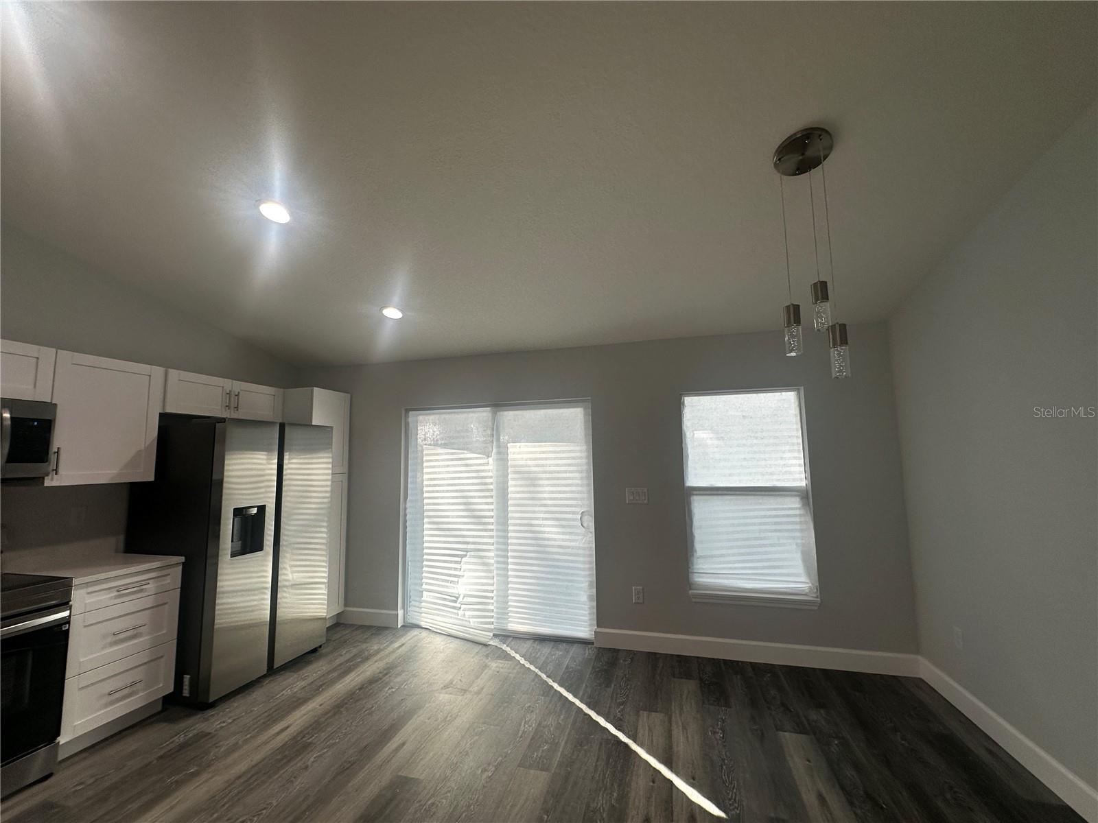 ROLLING RANCH ESTATES - Residential Lease