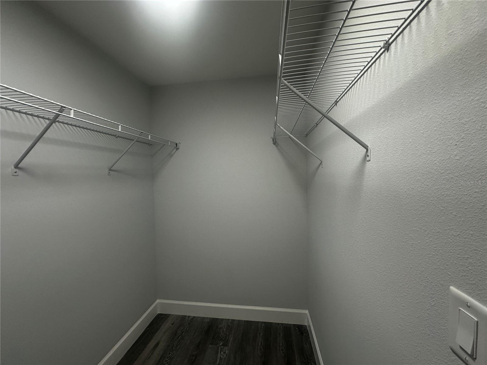 ROLLING RANCH ESTATES - Residential Lease