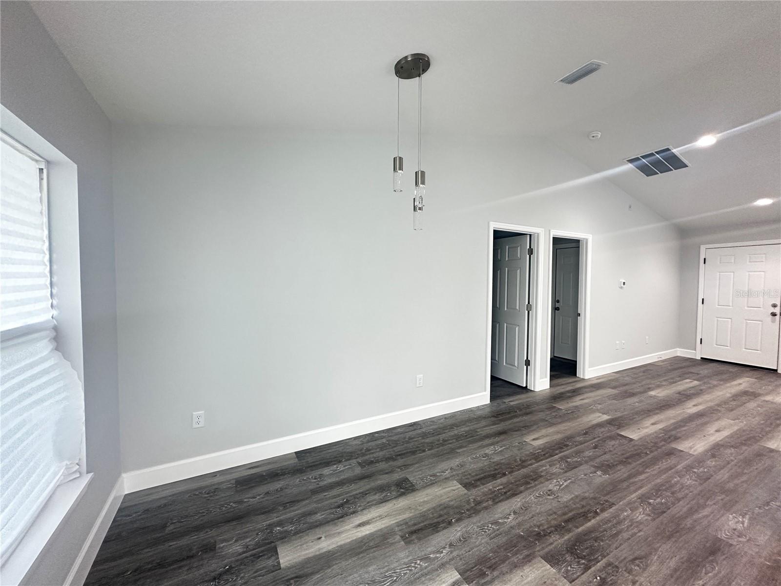 ROLLING RANCH ESTATES - Residential Lease