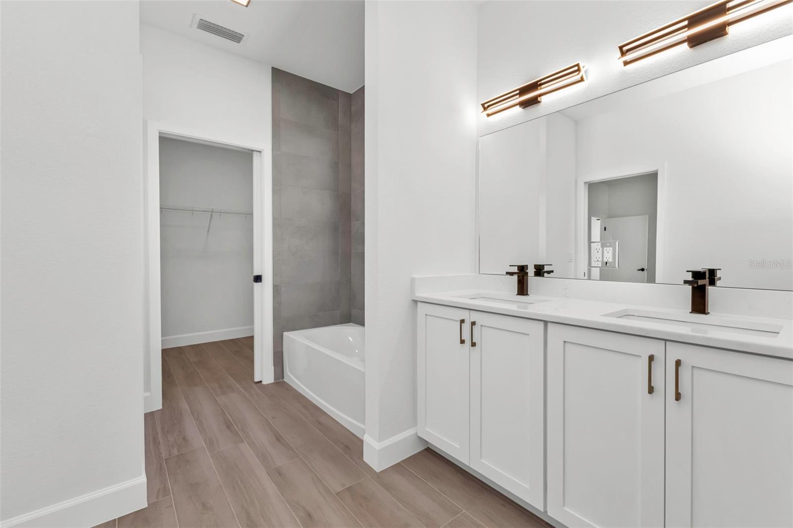 PORT CHARLOTTE - Residential