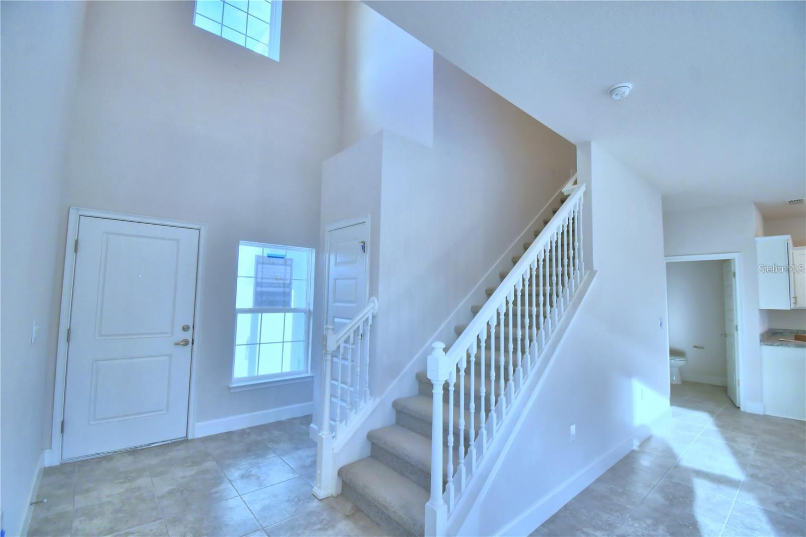 906 SOFIA LANE