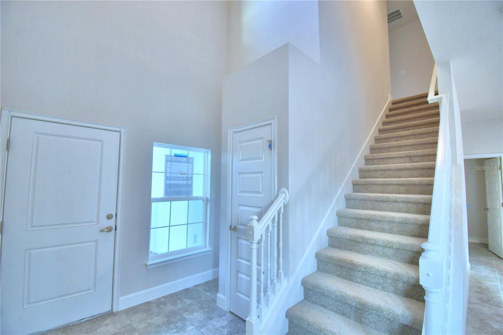 906 SOFIA LANE