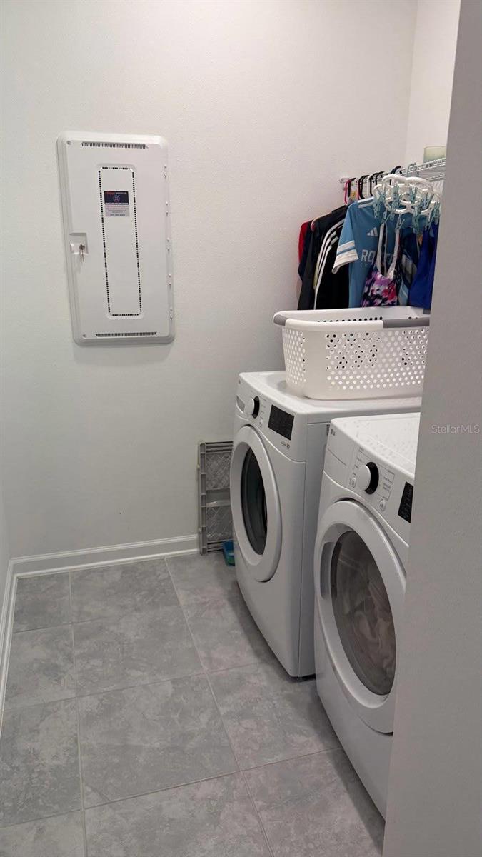 WELLNESS RDG PH 1-B - Residential Lease