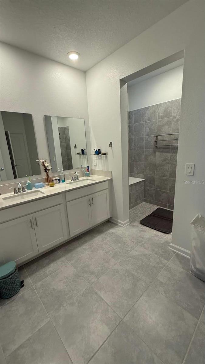 WELLNESS RDG PH 1-B - Residential Lease