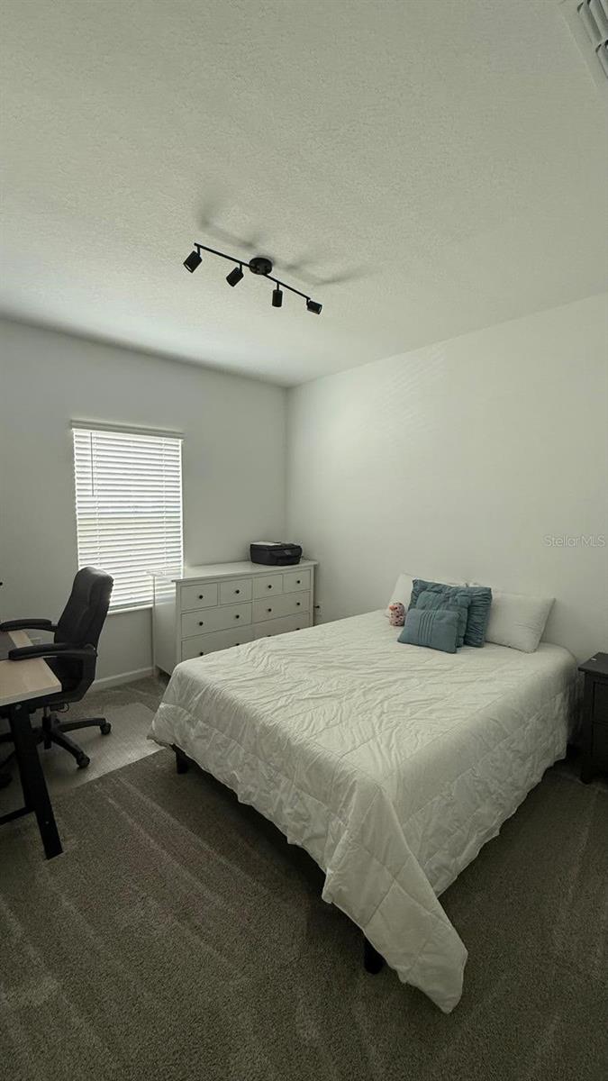 WELLNESS RDG PH 1-B - Residential Lease