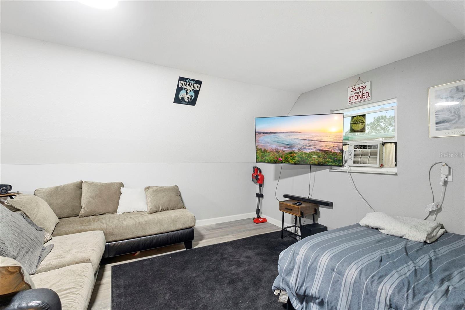 ACREAGE & UNREC - Residential