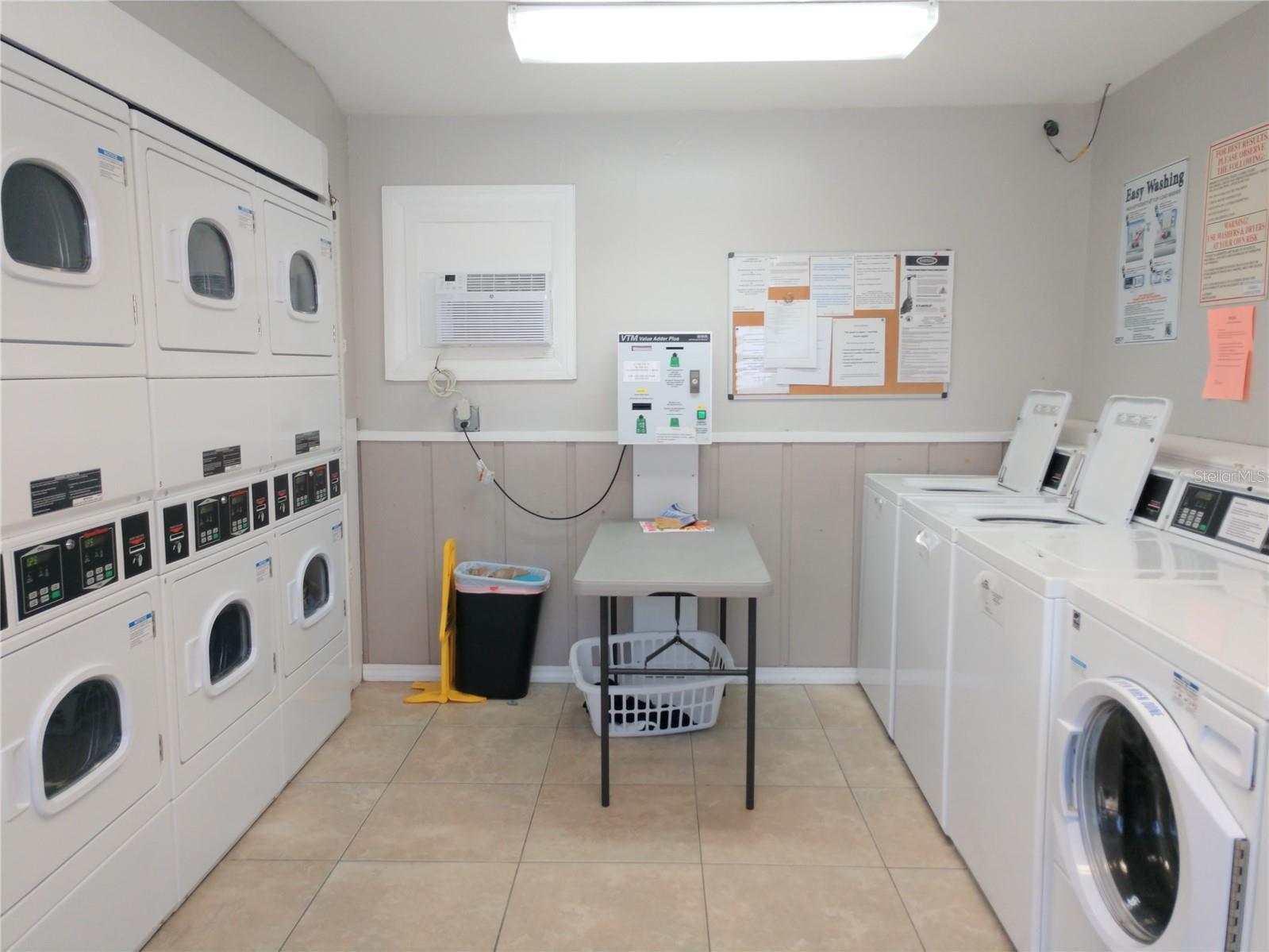 LES CHATEAUX CONDO - Residential