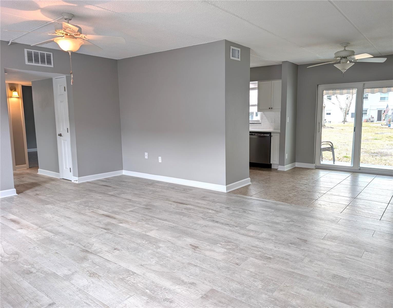 6990 PLACE DE LA PAIX 1A