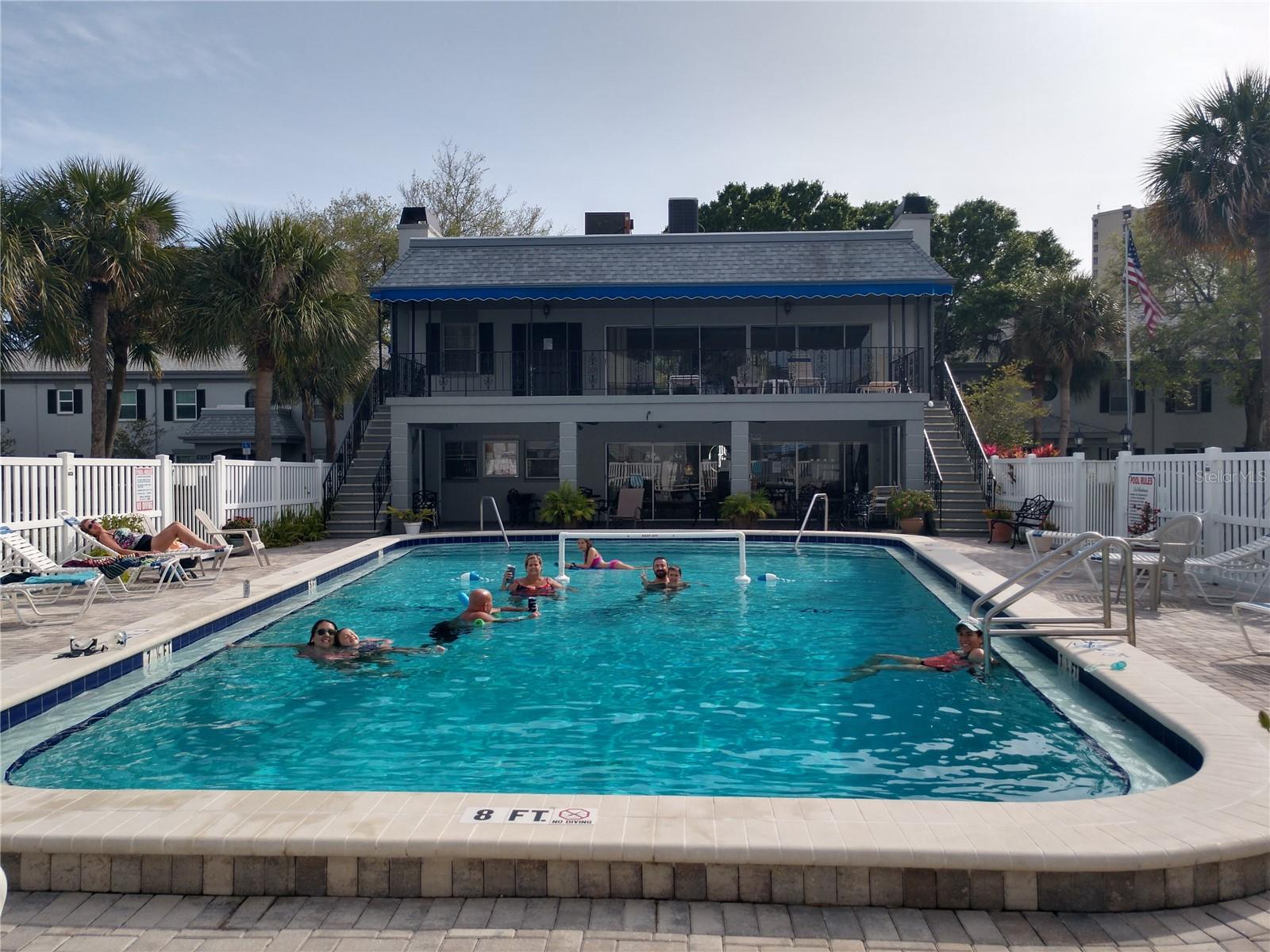 LES CHATEAUX CONDO - Residential