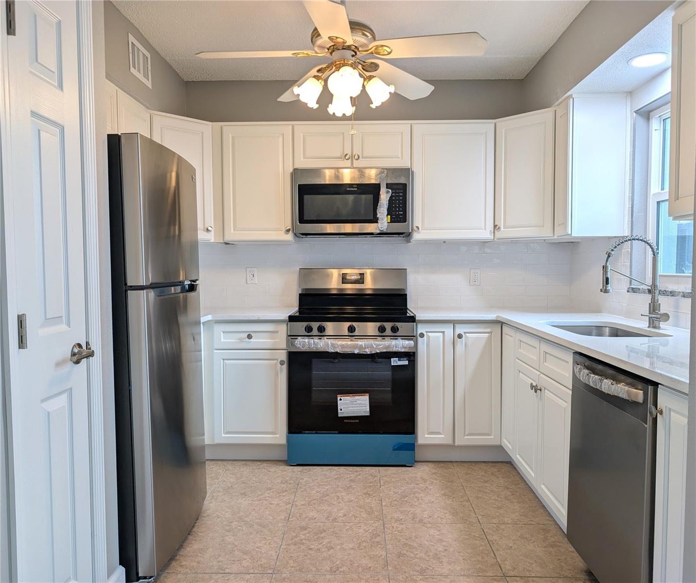 LES CHATEAUX CONDO - Residential