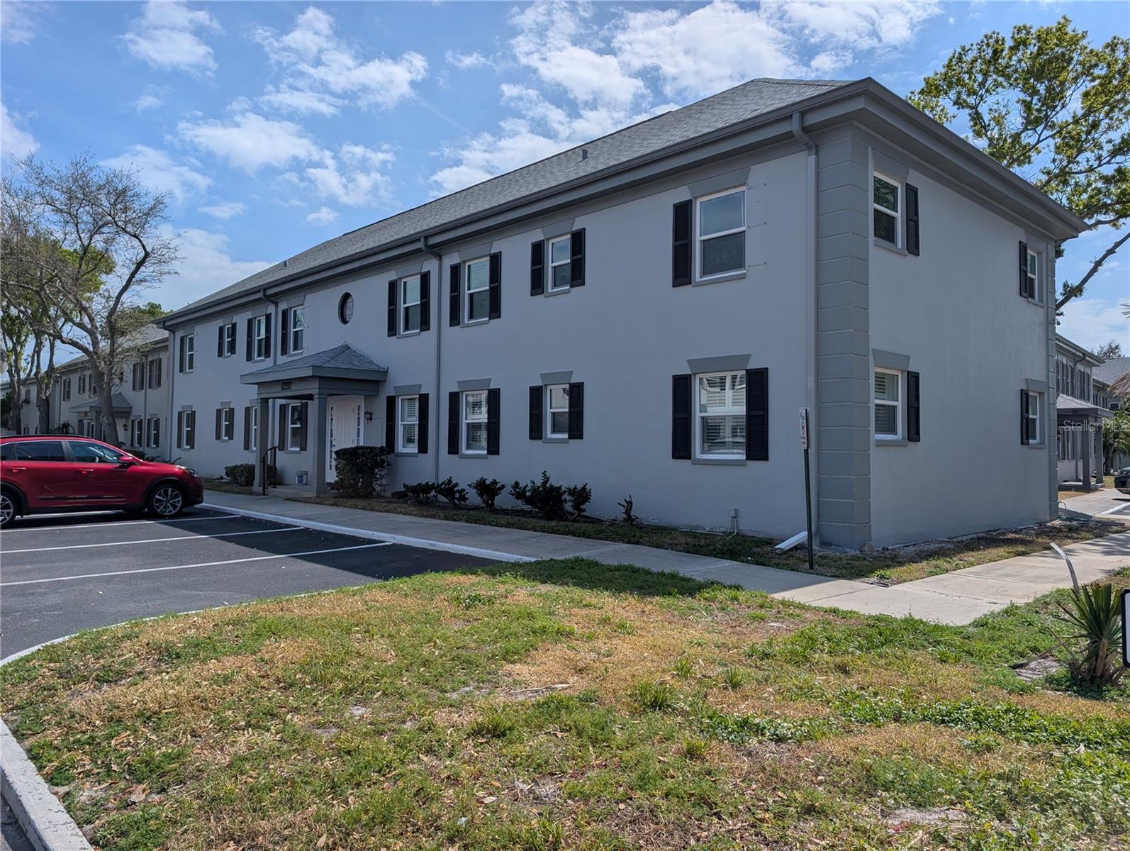 LES CHATEAUX CONDO - Residential