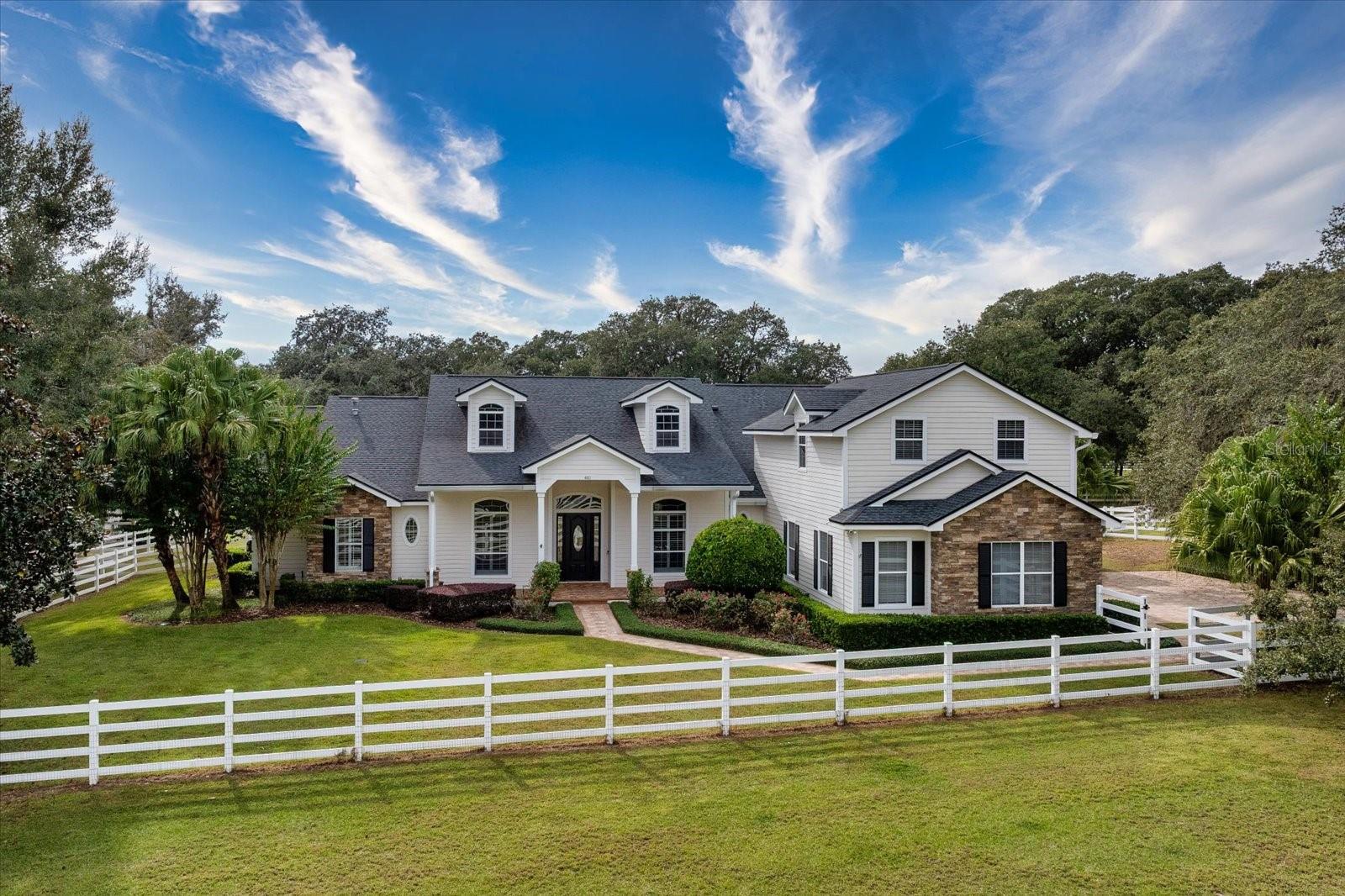 401 KENTUCKY BLUE CIRCLE