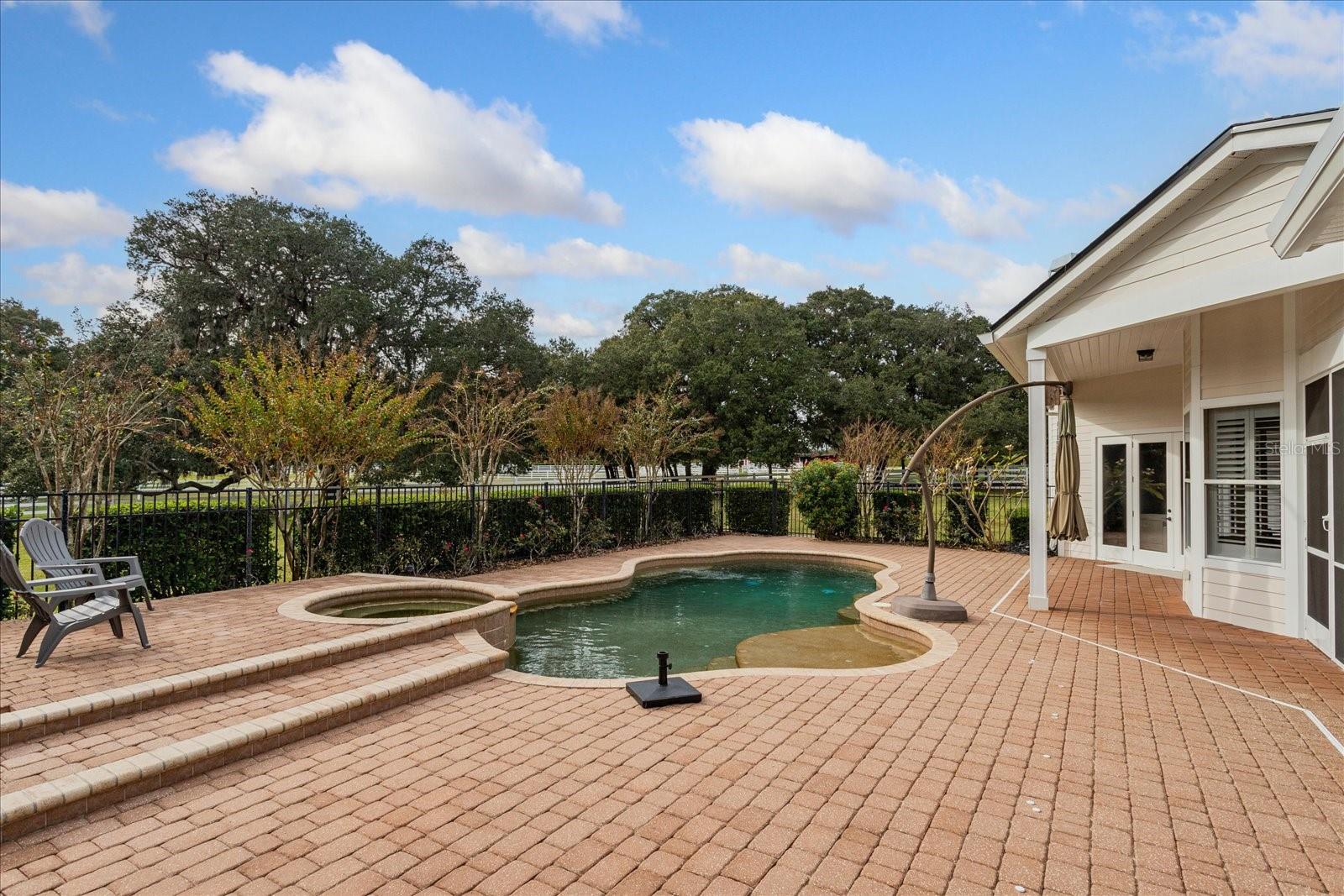 BLUEGRASS ESTS - Residential