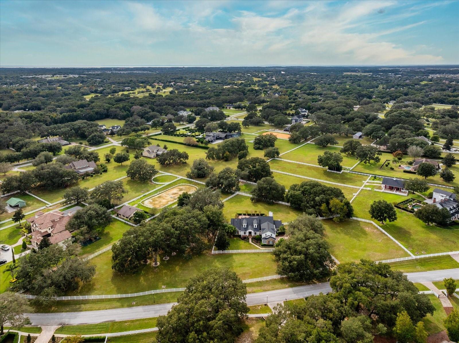 401 KENTUCKY BLUE CIRCLE