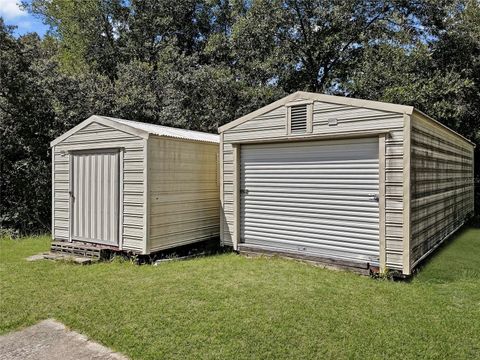 A home in DUNNELLON