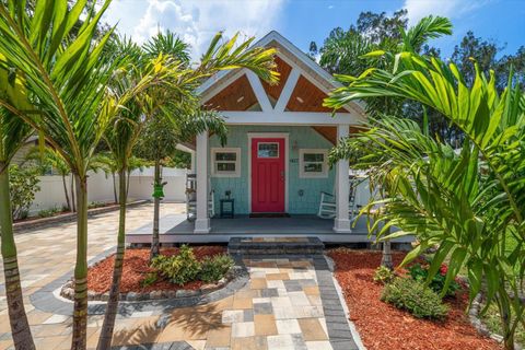 Photo of 907 15th Avenue NW, Largo, FL 33770 (MLS # TB8420117)