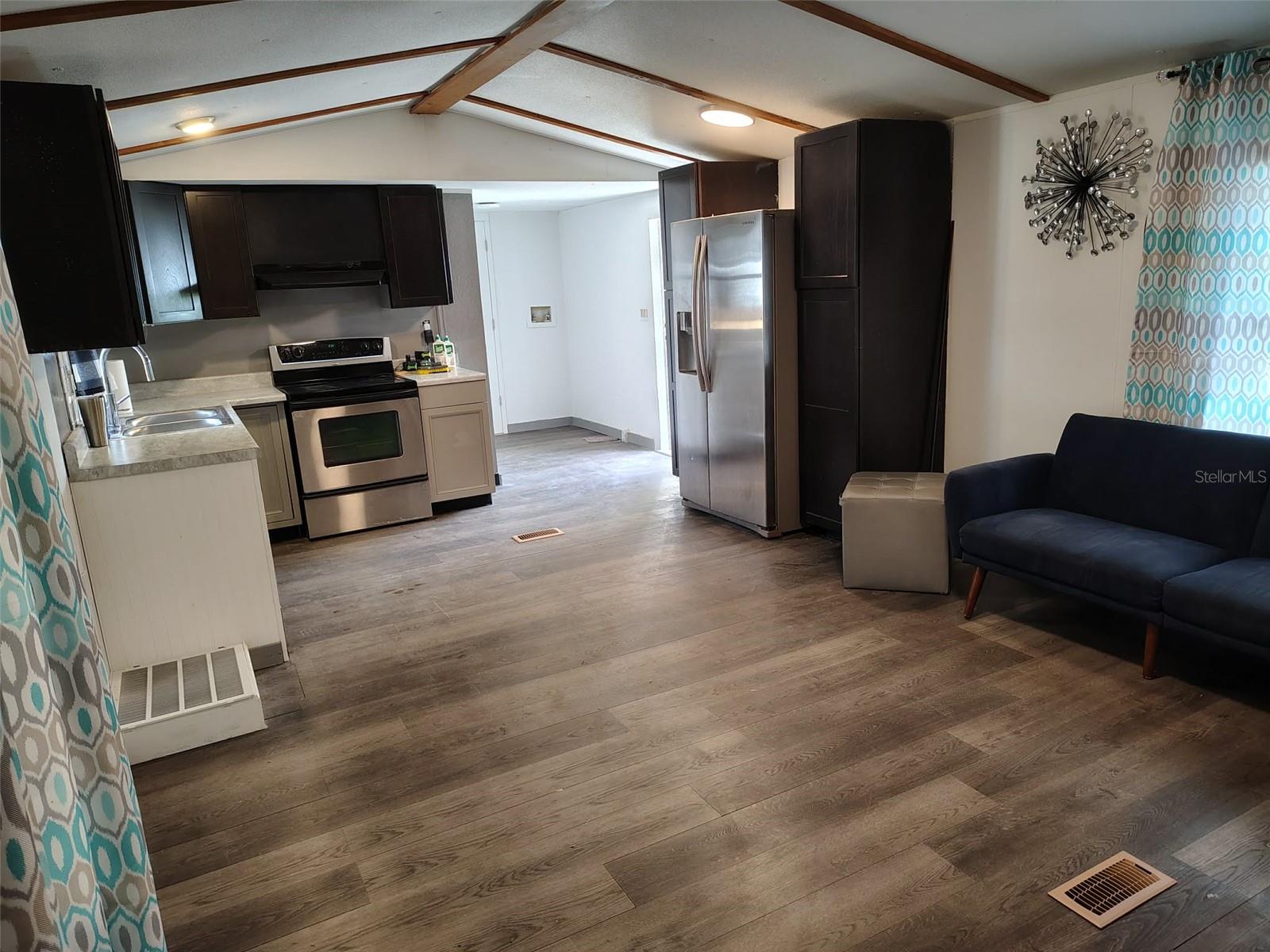 SUNSHINE PARK - Residential