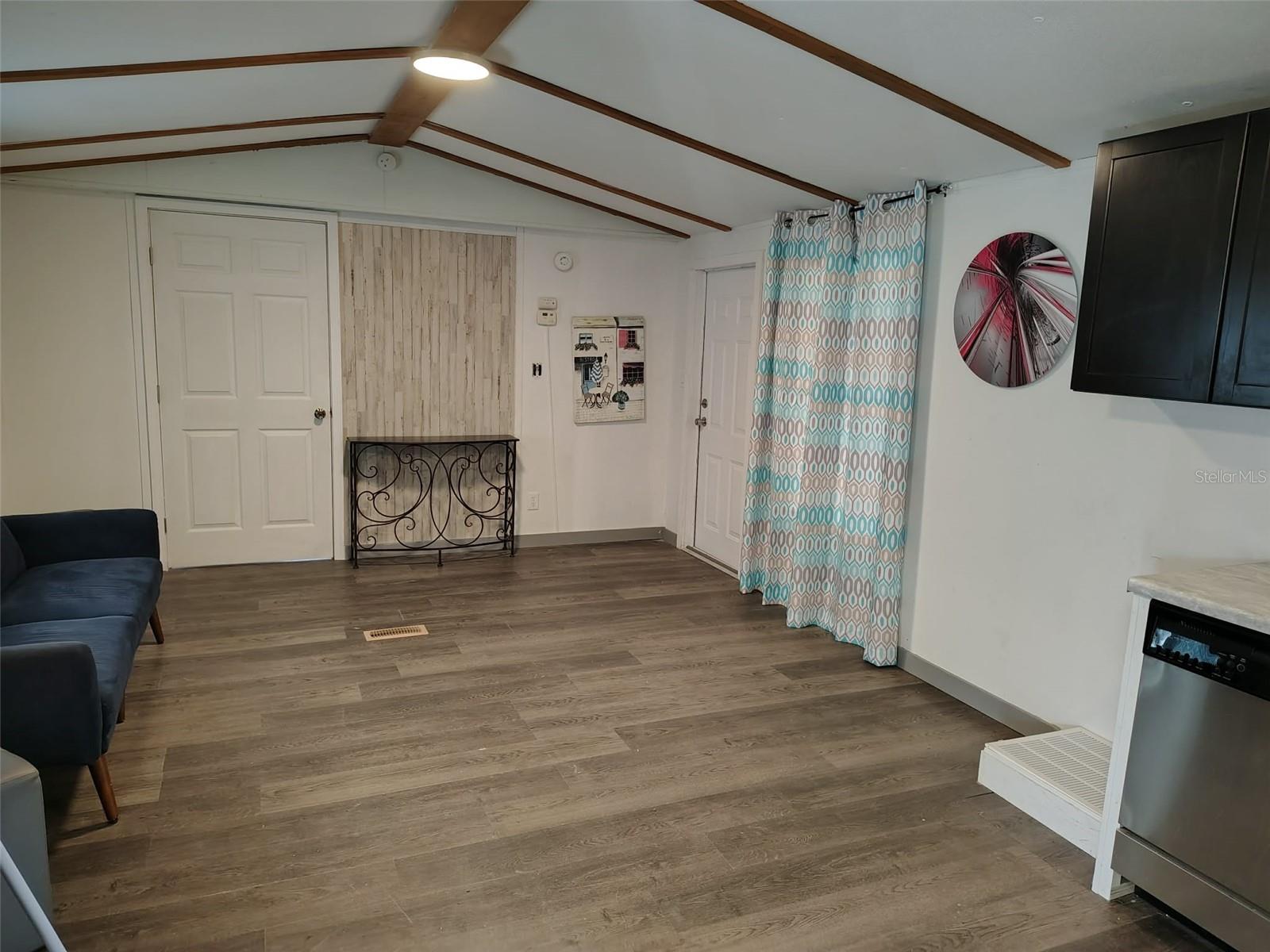 SUNSHINE PARK - Residential