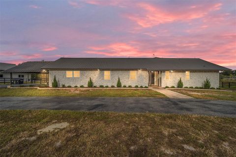 A home in DUNNELLON