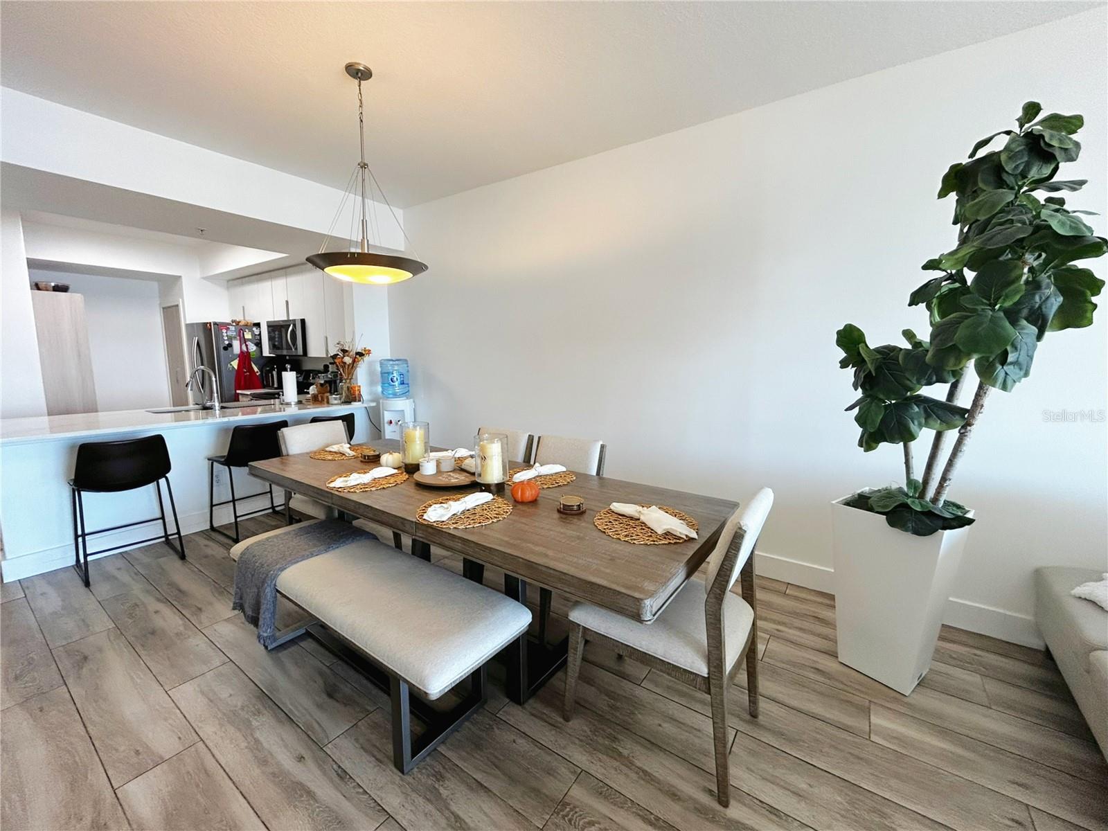 PROMENAIDE PH 2 - Residential Lease