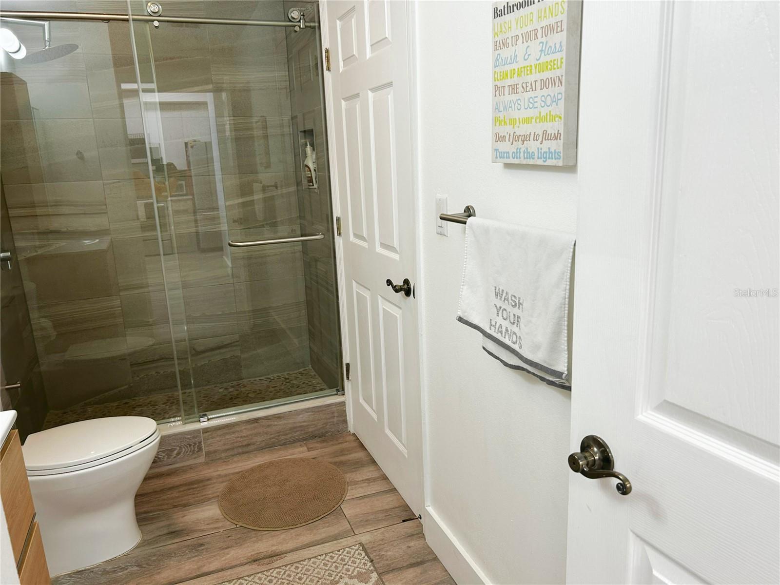 PROMENAIDE PH 2 - Residential Lease