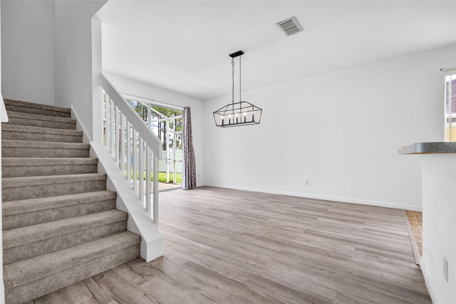 238 N HAMPTON DRIVE